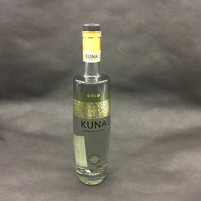 500ml 700 ml Custom Gold Stamping Wodka -Flaschen mit dekorativen Oberflächen